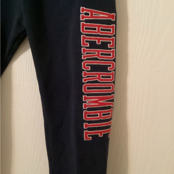 Abercrombie joggers. - Picture 2 of 3